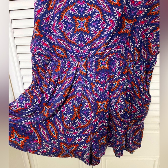 Xhilaration-Women’s Sleeveless Colorful Printed Romper-LARGE - Picture 4 of 6